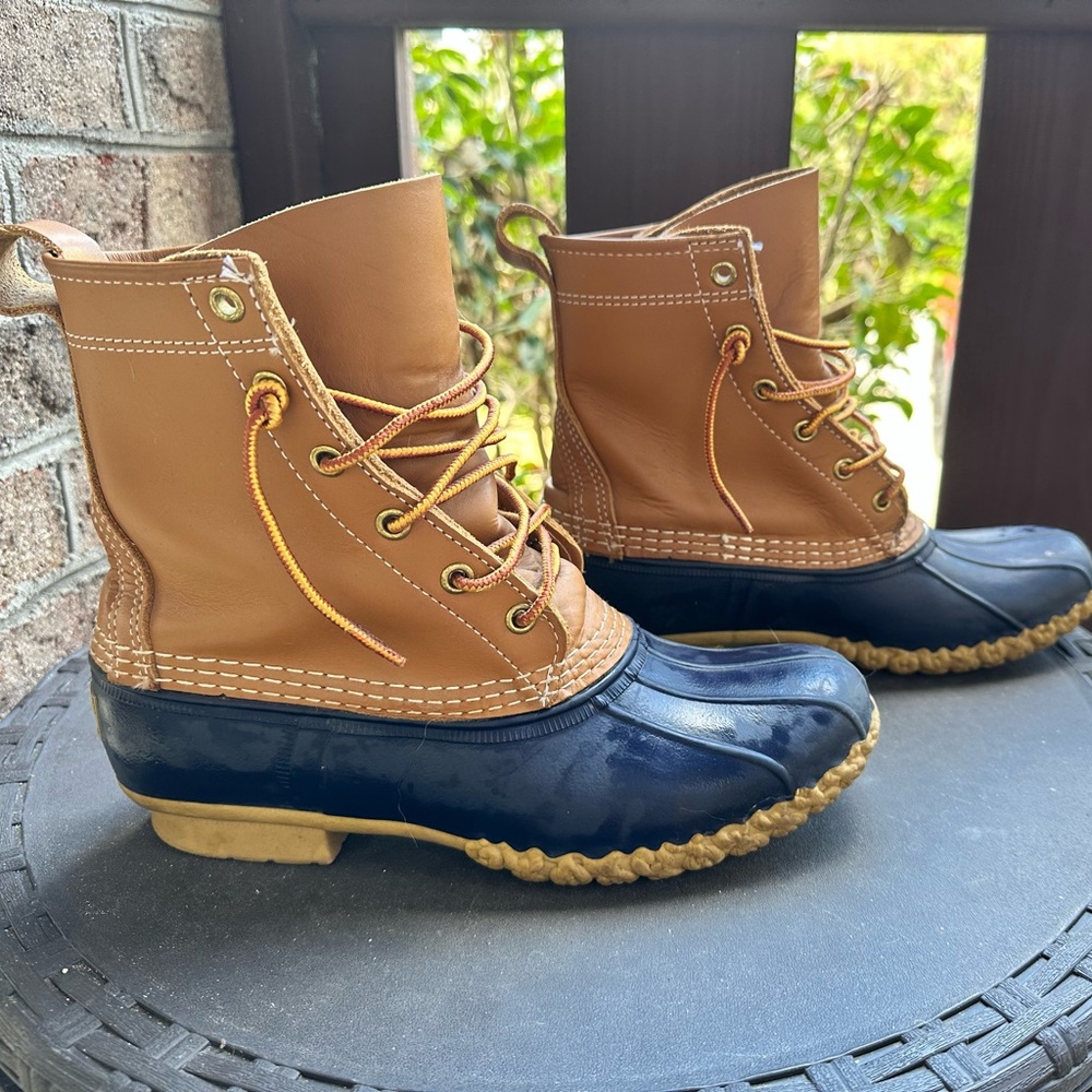 L.L. Bean Women’s Bean Boot in Tan/Navy